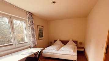 Loft | 1 bedroom, desk, free WiFi, bed sheets