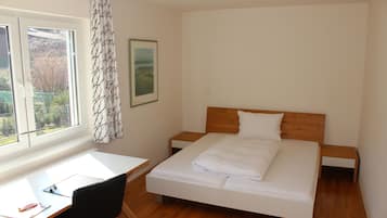 Studio | Desk, free WiFi, bed sheets