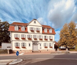 Front of property - Poststation zum Alten Forstamt (Morschen)
