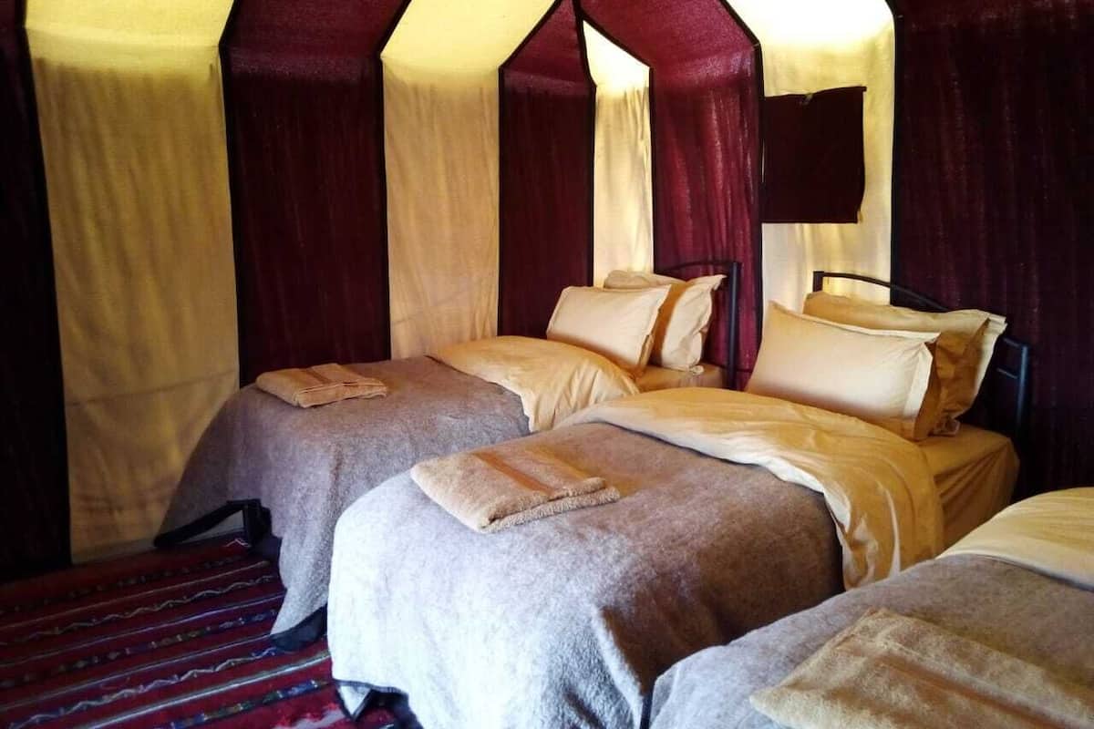 Single Room | 1 bilik tidur, langsir/tirai gelap terus, cadar katil