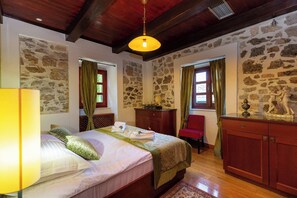 Perhesviitti, 2 makuuhuonetta | Ylelliset vuodevaatteet, minibaari, tallelokero huoneessa