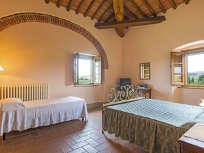 8 habitaciones y internet 