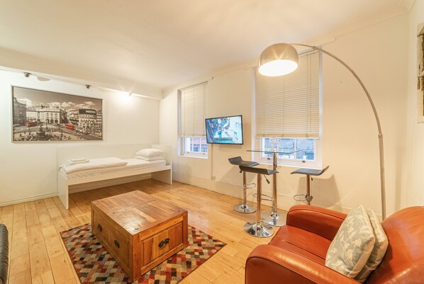 Een flatscreentelevisie