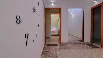 Appartement, 2 chambres, terrasse (1) | Entrée intérieure