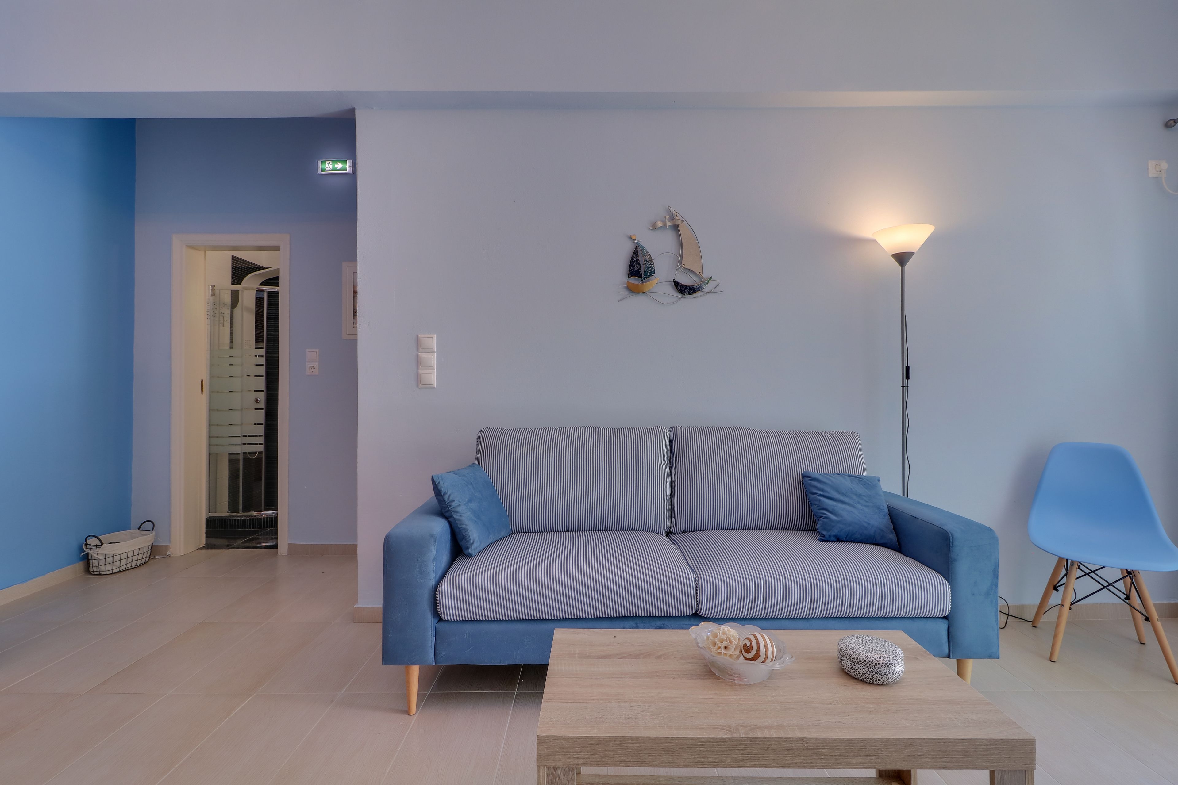 Apartment, 1 Bedroom, Ground Floor (3) | Living area | 32-inch Smart TV with satellite channels, Netflix