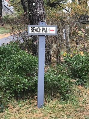 Exterior detail - 2 Bed/2 Bath on 1/4 acre w/fenced yard, short walk to 40th thru rolling dunes. (Nantucket)