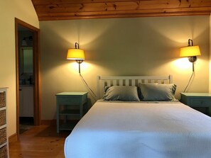 2 slaapkamers, een strijkplank/strijkijzer, reisbedje, gratis wifi