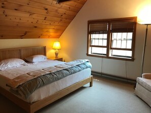 2 bedrooms, iron/ironing board, travel cot, free WiFi
