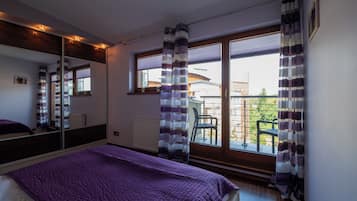 Apartment (Staffa 25C/12) | 1 bedroom, laptop workspace, iron/ironing board, bed sheets