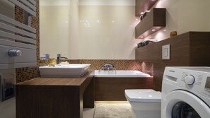Apartamento (Staffa 25C/12) | Baño | Secador de pelo y toallas