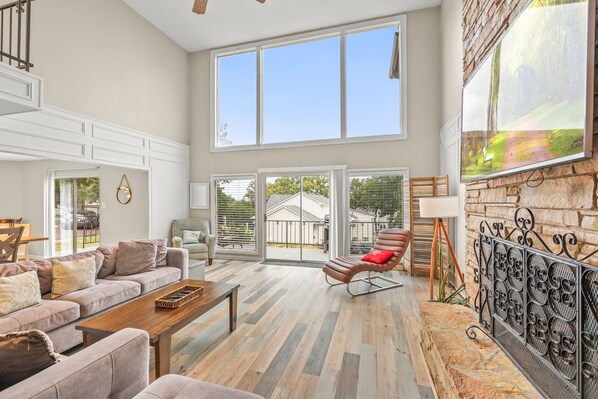 Smart TV, videojuegos y tenis de mesa 