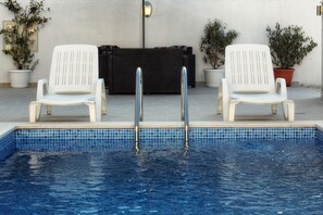 Piscina a l'aire lliure de temporada 