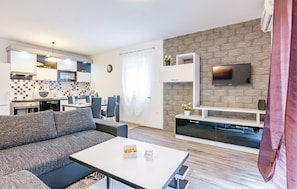 House, 4 Bedrooms | Living area | Flat-screen TV - Holiday House Pudarica (Rovinj)