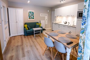 Apartment (2)