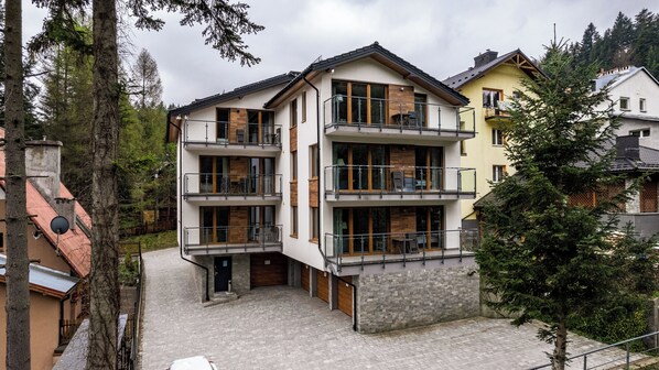 ด้านหน้าที่พัก