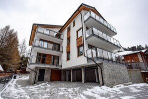 ด้านหน้าที่พัก