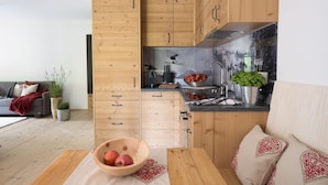 อพาร์ทเมนท์, 1 ห้องนอน, ระเบียง (Cleaning Fee EUR 70,00) | ครัวส่วนตัว | เครื่องชงกาแฟเอสเปรสโซ, เครื่องชงกาแฟ/ชา, เตาอบ, เตาประกอบอาหาร