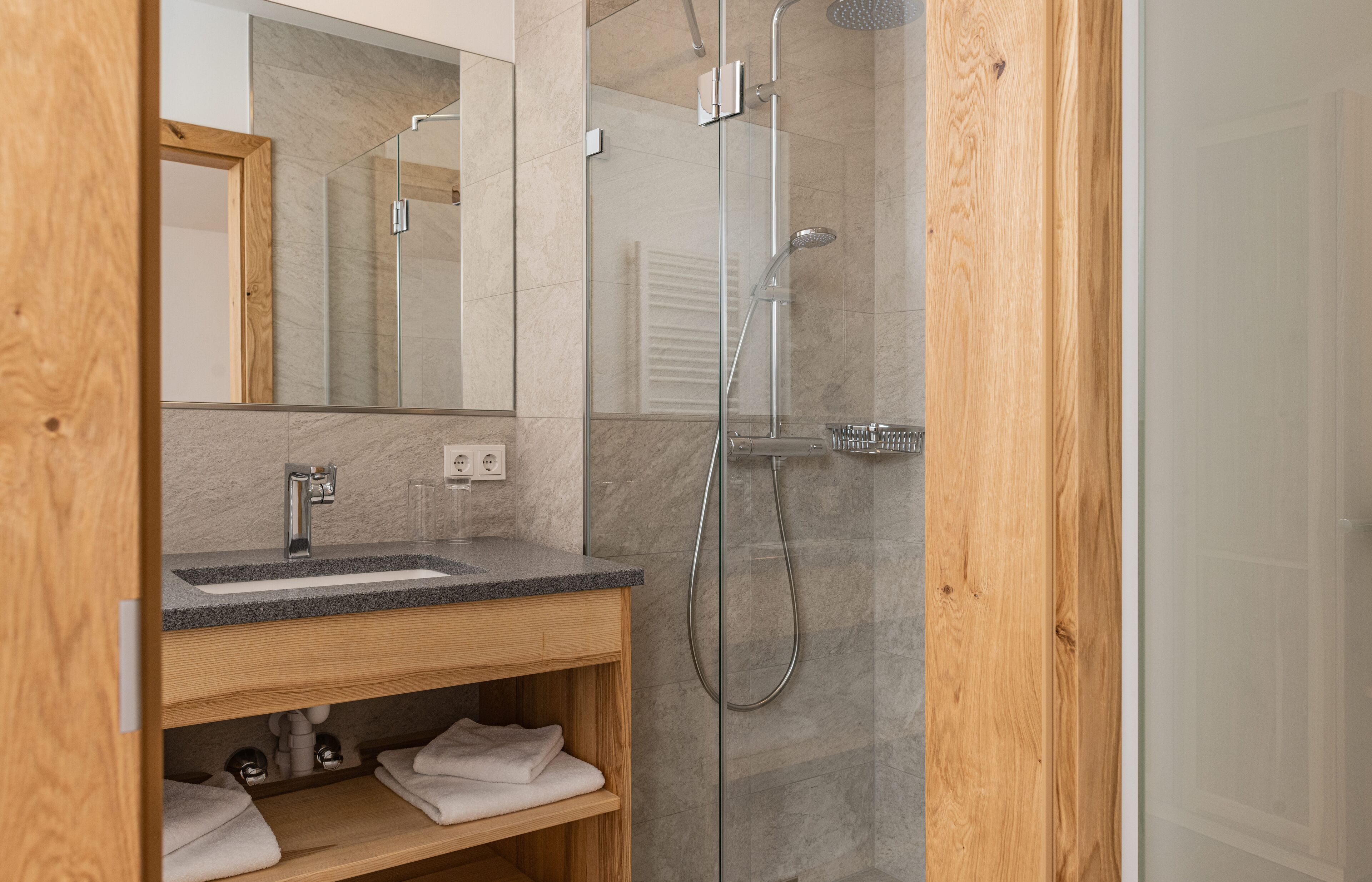 comfort double room | bathroom | hair dryer, towels, soap, shampoo