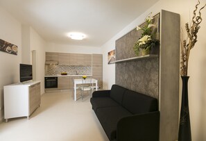 Studio | Wohnbereich | Flachbildfernseher