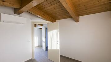 Apartment, 2 Bedrooms, Balcony (Attic)