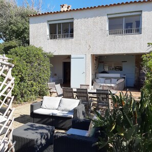 Terrace/patio - VILLA HAMAC air-conditioned - Beach House 80 m from the beach - Presqu'ile Giens (Hyères)