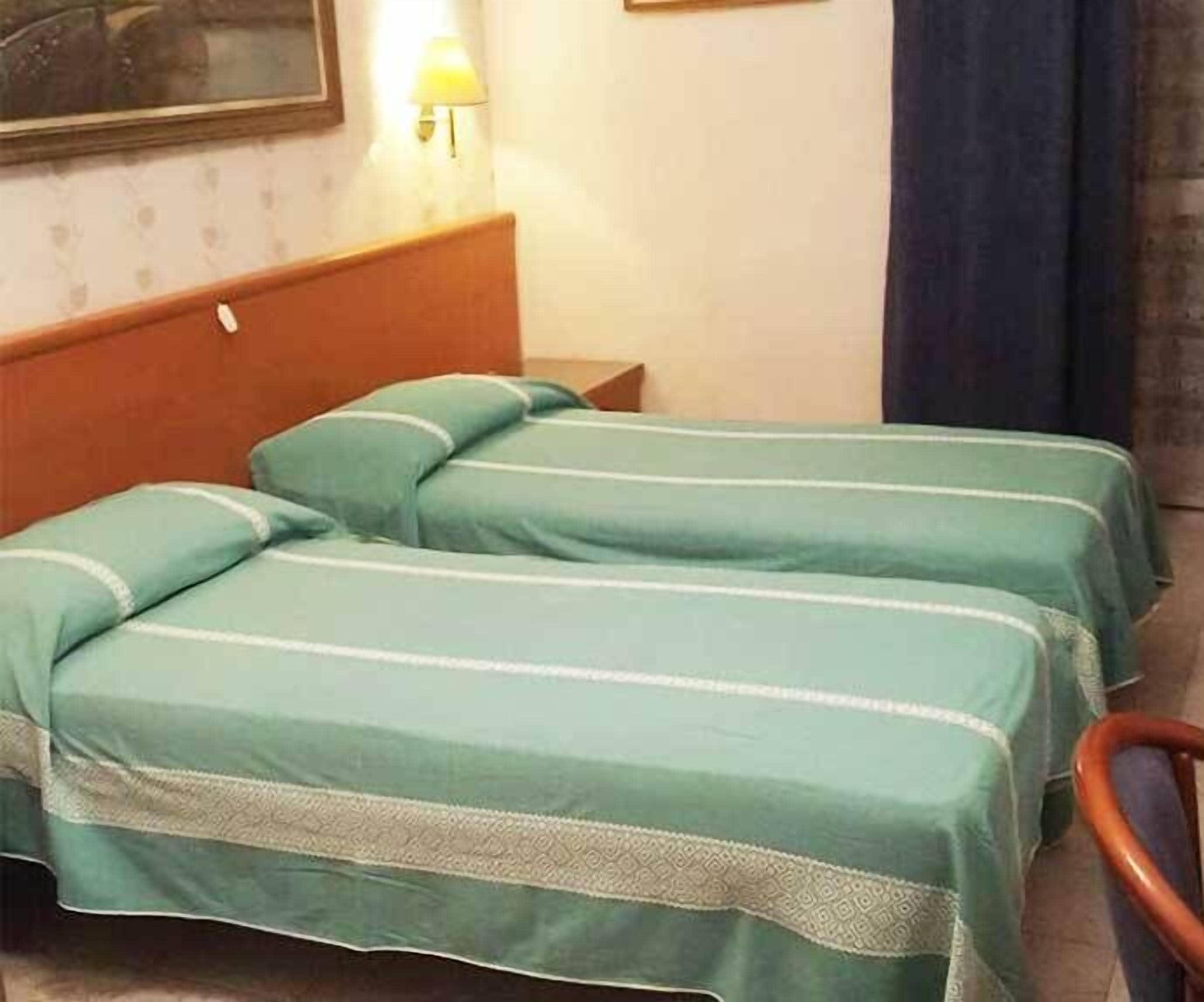 Rollaway beds, free WiFi, bed sheets