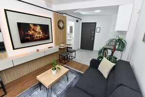 Suite Supérieure, cuisine, dans les dépendances | Coin séjour | Télévision LCD