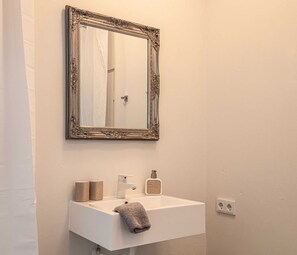 Luokittelematon kuva, 3 kautta 22, painike