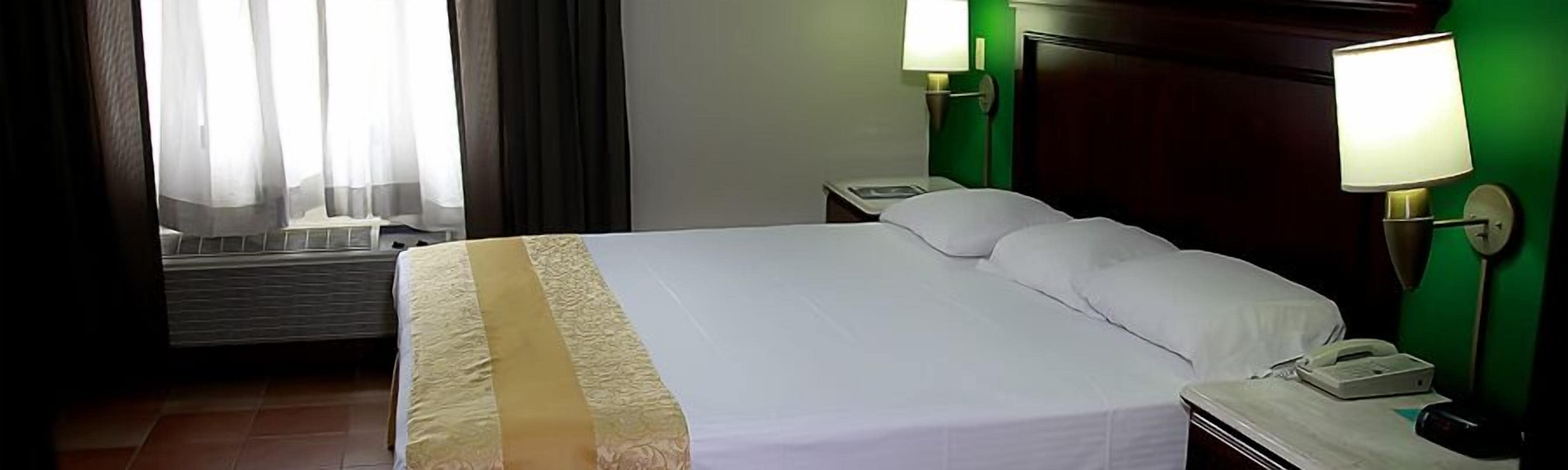 Standard Suite | Premium bedding, Select Comfort beds, in-room safe