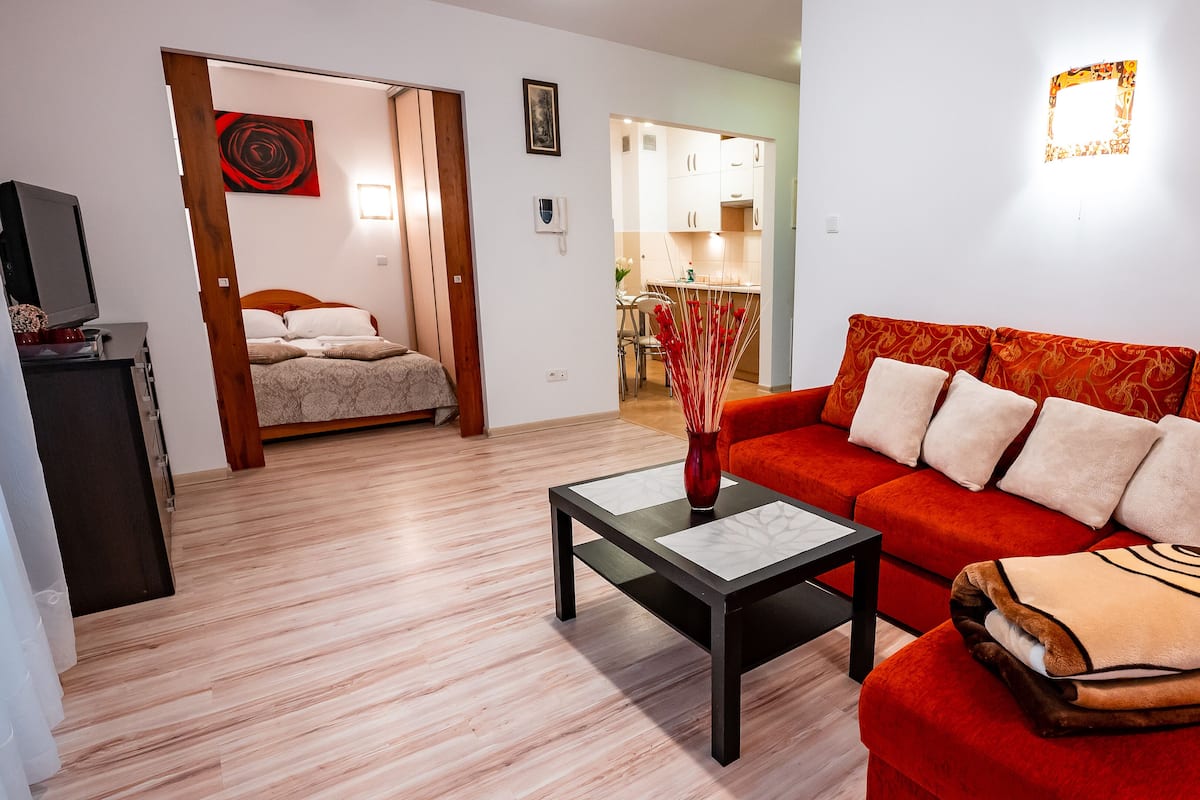 Apartment (32) | Wohnbereich | Flachbildfernseher