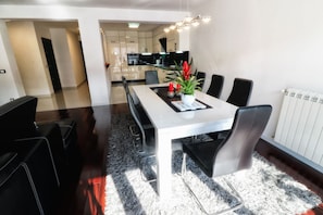 Departamento superior, planta baja | Servicio a la habitación