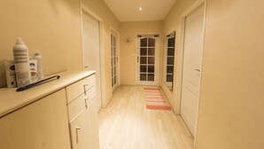 Unclassified image, 2 of 14, button - Family apartment (Prague)