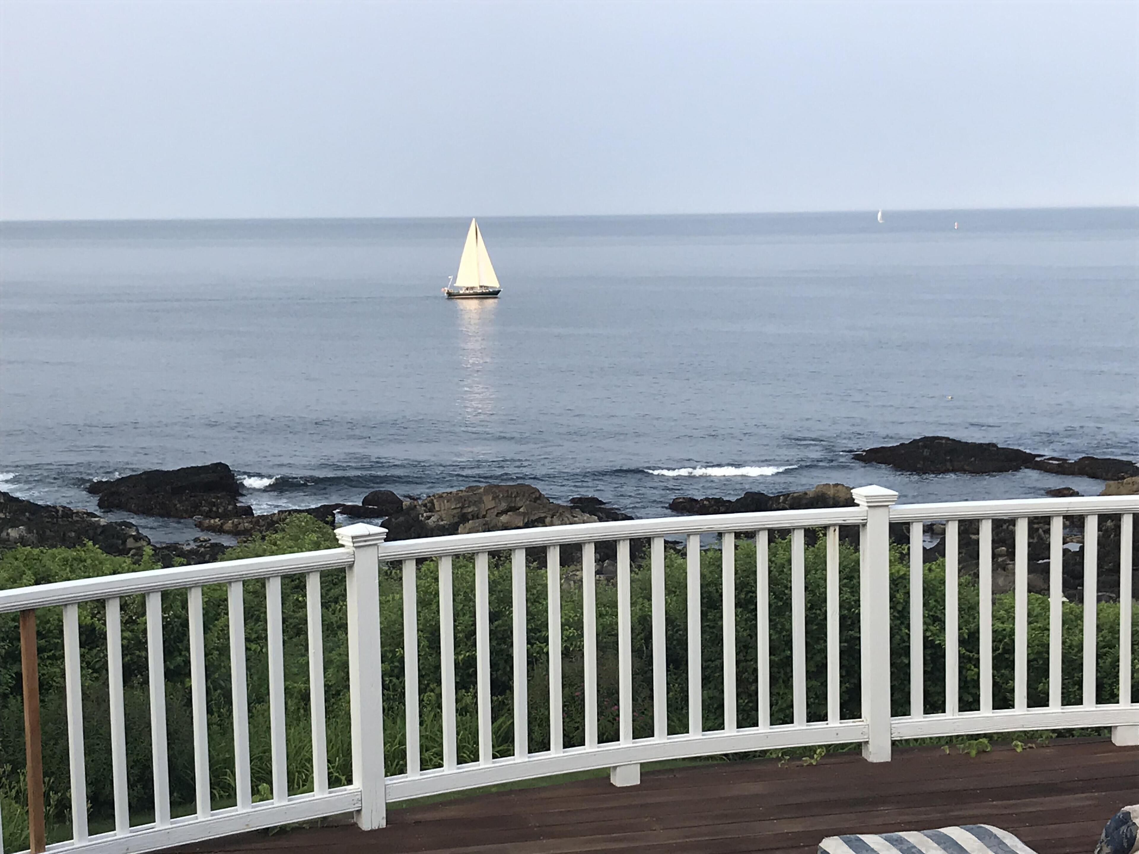 Spectacular ocean views. Located directly on the Marginal Way. Sleeps 8