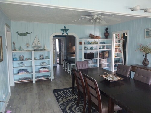 Pet friendly home in the heart of Port St Joe