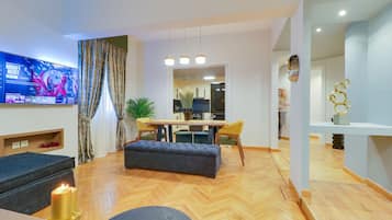 Presidential Apartment, 3 Bedrooms (200) | Living area