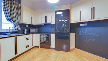 Presidential Apartment, 3 Bedrooms (200) | Private kitchen | Fridge, microwave, stovetop, coffee/tea maker