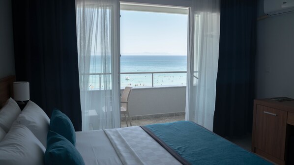 Standardzimmer, Meerblick | Minibar, schallisolierte Zimmer, kostenloses WLAN, Bettwäsche