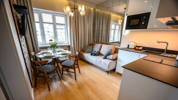 Apartment (409) | Living area | TV