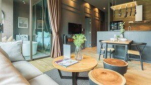 One Bedroom Suite - Saturdays Condominium by Favstay (Rawai)