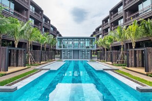 Outdoor pool - Saturdays Condominium by Favstay (Rawai)