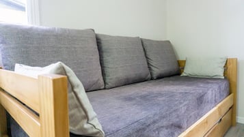 Nhà, 1 phòng ngủ (Gobernador Paz) | Khu phòng khách | Smart TV 42-inch có truyền hình cáp, Netflix, dịch vụ stream