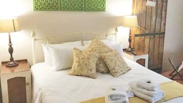 Classic-dobbeltværelse (Pool House - 9) | Premium-sengetøj, individuelt design, individuel indretning, skrivebord