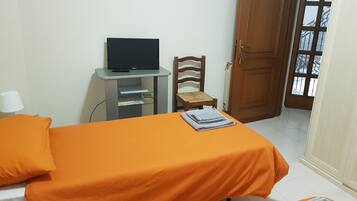 Family Quadruple Room | Free WiFi, bed sheets