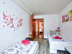 2 habitaciones, escritorio y internet gratis 