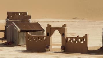 Pintu masuk properti