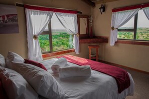 Lions Rest Chalet | Schreibtisch, Bettwäsche, Rollstuhlgeeignet