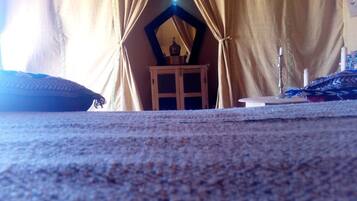 Triple Room | In-room safe, free WiFi, bed sheets