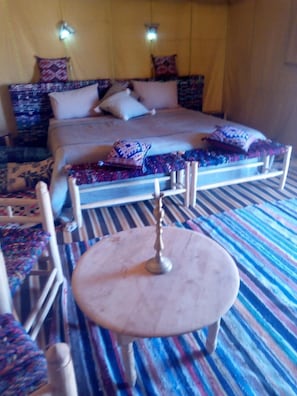 Kamar Quadruple | Brankas, Wi-Fi gratis, dan seprai linen