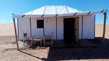 Mặt tiền nơi lưu trú