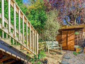 BBQ/picnic Area - Luxury Central Townhouse - Double Terrace, Free Parking. (Harrogate)